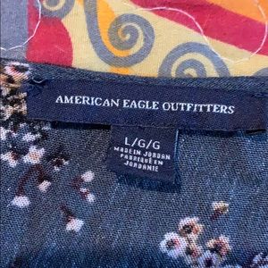 American eagle floral blouse